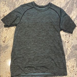 Men’s athletic cut t-shirt